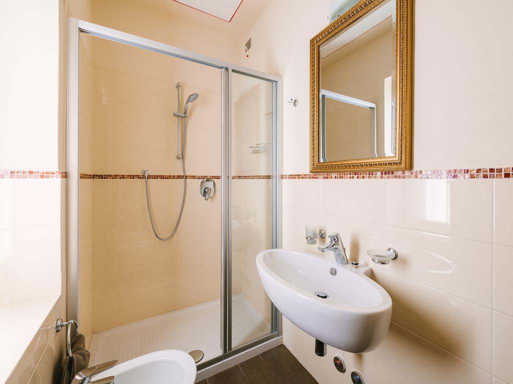 Villa Monti Varenna Zimmer foto